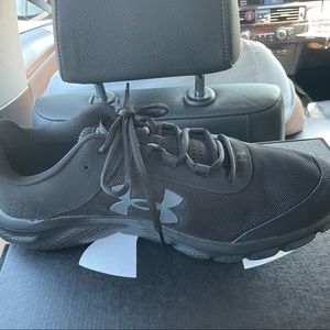 Under armour charged assert 8